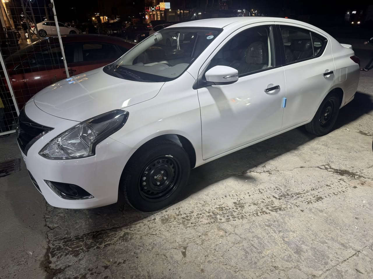 السلام عليكم
نيسان سني مصري ٢٠٢٥
ماشيه ١٦ الف 
مكفوله كفاله عامه
شاشه
كاميرا 
حساسات خلفيه
تبريد قطعتين
اربع جام كهرباء
مكانه بغداد الدوره
وكاله او تحويل
السعر ١٢٥ وبيه مجال
***********
