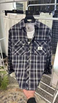 NewO2 قميص كاروهات   القياس  S,M,L,xl,2xl,3xl  يمتاز ذات جودة عالية قا...