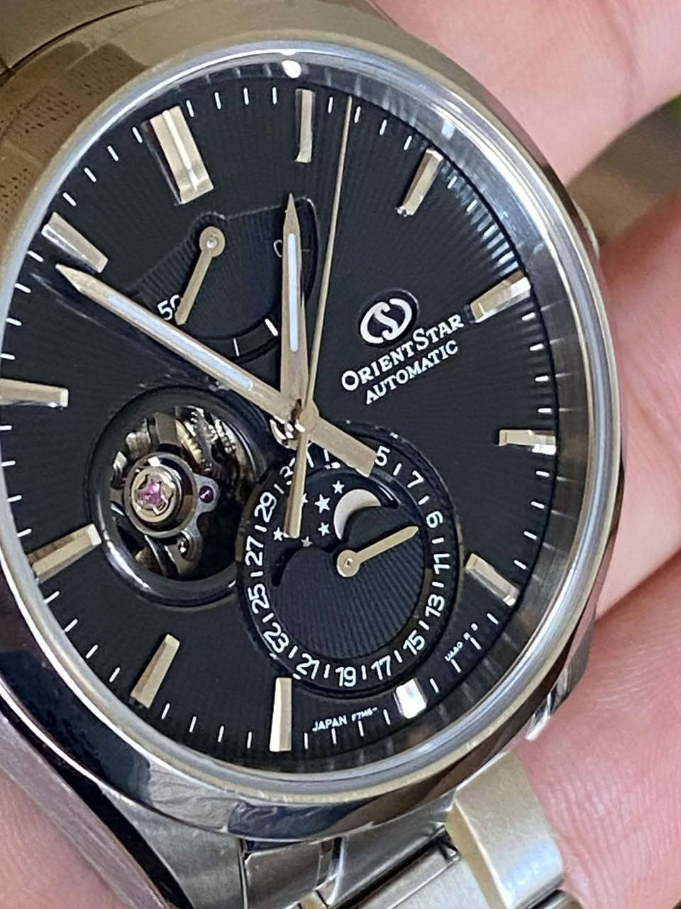 Orient star Moon Phase
اورينت ستار قمري من ارقي اصدارات فخامة الياباني مع كامل مرفقات 
قطر 41
جام زفير ARD ضدالخدش
ماكنه اوتوماتيك و تكويك 
رتيل 1500$
سعر مطلوب 785$
مستعمل نضافة تام
توصيل موجود


**إذا كنت صاحب هذا الإعلان وتريد حذفه لأي سبب، رجاءا أرسل رسالة إلى الدعم الفني**