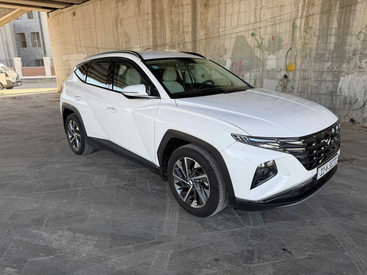 السلام عليكم
توسان خليجي موديل2024 
ضمان الاولى موتور
فول مواصفات ما عده البانوراما
حساس امامي خلفي
كشنين كهرباء
شاحن واير ليس
نضام ترحيب 
ماشيه 68
المكان الكراده
السعر 21$
الرقم:***********
