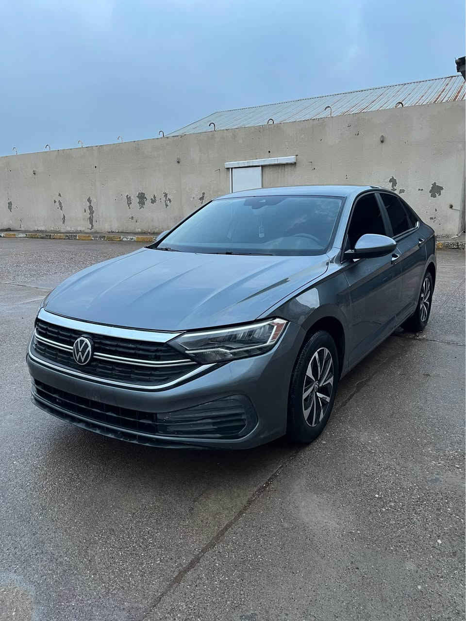 فوكس واكن جيتا وارد امريكي للبيع او مراوس
موديل 2024 ماشية 20 الف 
بدون صبغ بدون ارباكات شرط 
مواصفات السيارة 
شاشة كبيرة 
كاميرا خلفي 
رادار امامي 
حساسات خلفي 
بريك بصمة 
ويل كروم 
لآيت زينون 
تحكم استيرن
تحديد سرعة 
تترقم شمالي. اربيل. دهوك. سليمانية. 
العنوان اربيل 
السعر 142 ومجال 
واتساب *********** أربيل, العراق
