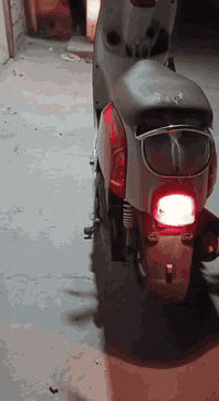 سلام عليكم للبيع بوليس جديده دراجه بنهايه ١٢نزلتها رمبه جاهزه اي نقص مابيها اوراقها منفيس موجودات مكان بغداد البياع ***********
