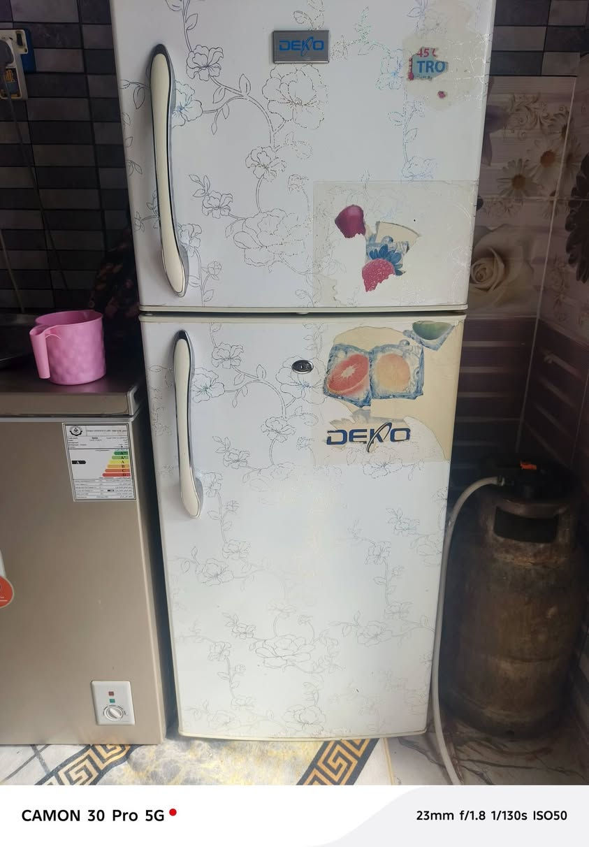 قفصين مال بلابل ب20 الف
ثلاجة اخت الجديدة  ب150 الف 
للاستفسار ***********
واتسب او مراسله الصفحة
