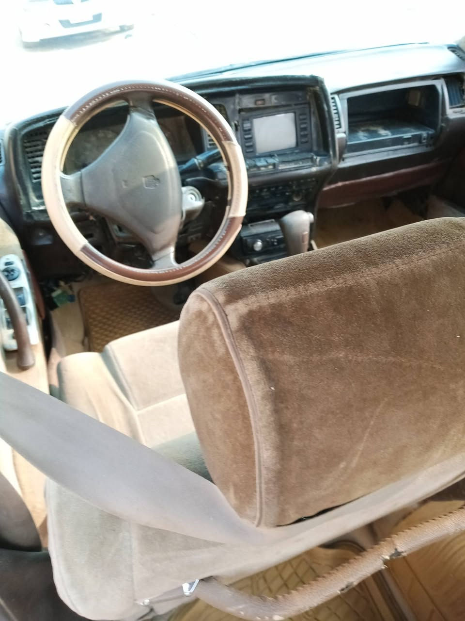 سياره للبيع هار توب موديل 91 رقم كربلاء سنويه ل 26 
ماكينه جير بطه نظيفات حداديه نظيفه 
سعرها30
مكاني كربلاء ***********
