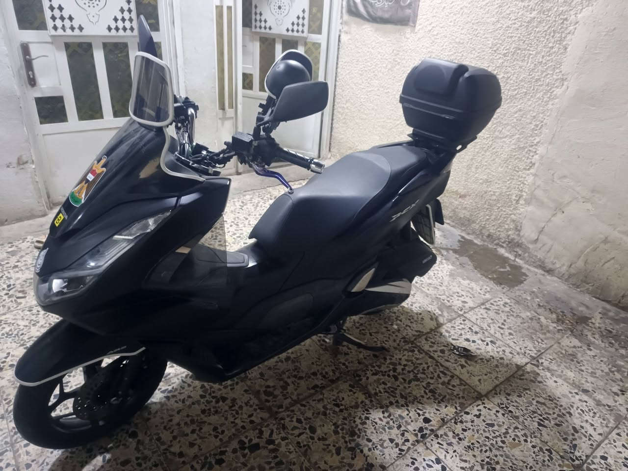 دراجه للبيع مكان بغداد حي النصر
جيل الرابع***********
