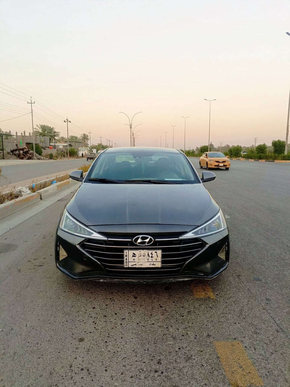 السلام عليكم  النترا
  2019 وارد مريكي 
  حادث خشم البنيد دعاميه مامكسوره 
  مكينه 2000 جديده
.  منضومه تبريد جديده بيه ضمان 3سنوات.
 سياره بيه موصافت هواي
 سعر 120 وبيه مجال 
مكاني كربلا   ***********0تصال
واتساب ***********
