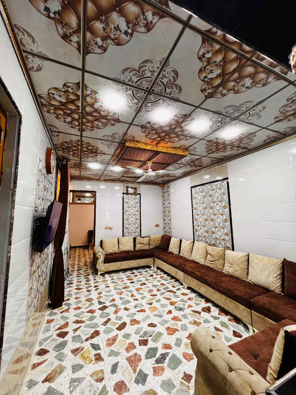 🔹 للبيع: بيت طابو زراعي 🔹
📍 الموقع: حي ميسان – قرب سكله الكرعاوي / شارع الزوّار
🏠 المساحة: 120 متر (6 × 20)
🛏️ يتكوّن من: غرفة + صالة + مطبخ + استقبال
🪑 البيع شامل الأثاث بالكامل
💰 السعر: 68 مليون دينار
❗ السعر نهائي وغير قابل للتفاوض
📞 للتواصل: ***********
