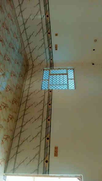 سلام عليكم دار لليجار بدجيل شارع الصدرين يحتوي على غرفه نوم 2 +موزع +مطبخ +استقبال+ ديوانيه+صحيات داخلية وخارجية الاستفتاء 
***********/إتصال 
***********/واتساب فقط
