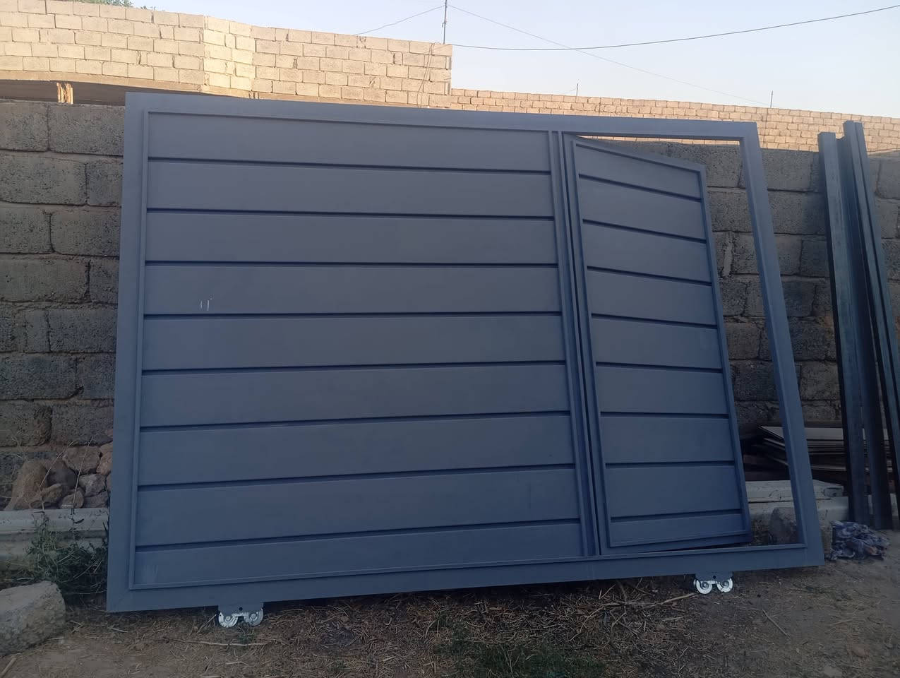 باب اسلايت للبيع
2×280 

***********
