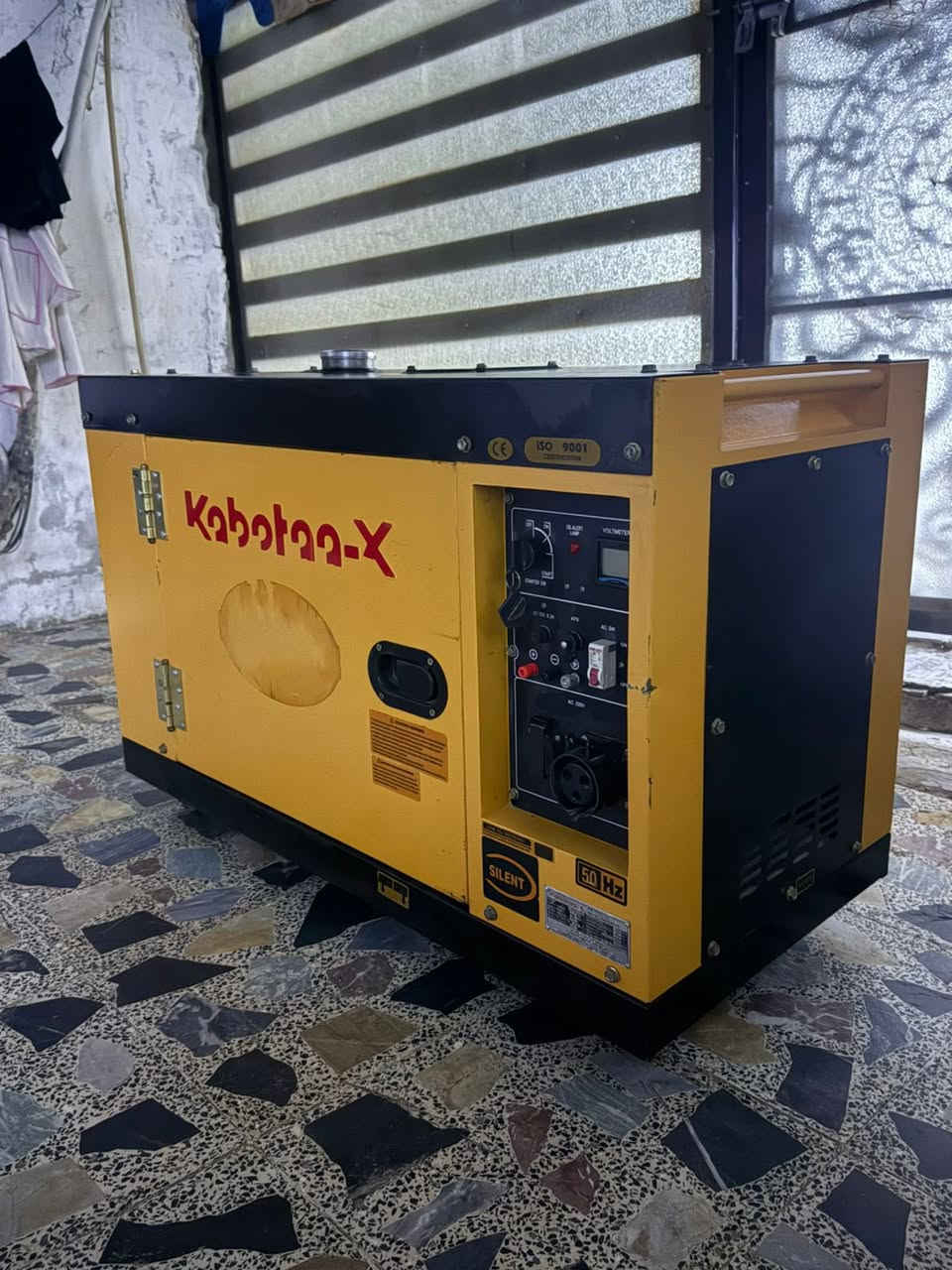 مولده كاز  كاتم 8ونص كيفي  37آمبير مولده كلش نضيفه وبلاديه ماداخله تصليح على وضع شركه جديده ستعمال قليل مستخدمهة اقل من شهرين نكره بل تشغيل تشغيل ذاتي شاشه كترونيه حساسات السعر  مليون و 200 مكاني بغداد شعب بنوك ***********
