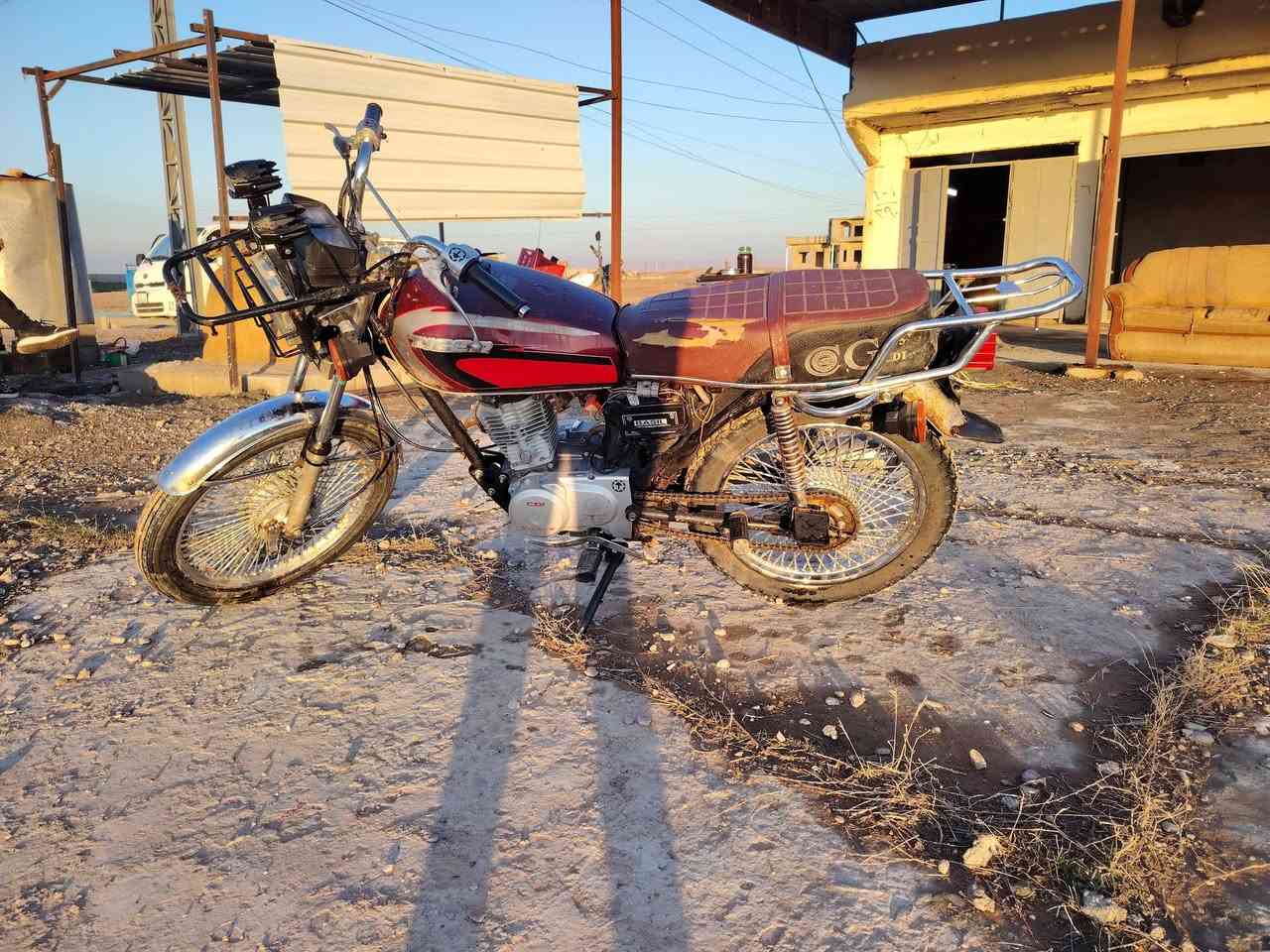 تايكر 20 وزن ثكيل دبلت وره جدام شقالت تواير وره جدام جدد كهربائية شقاله كلشي ما يعوزو السعر 350 ويرهم امروس بسيفان الرقم ***********
