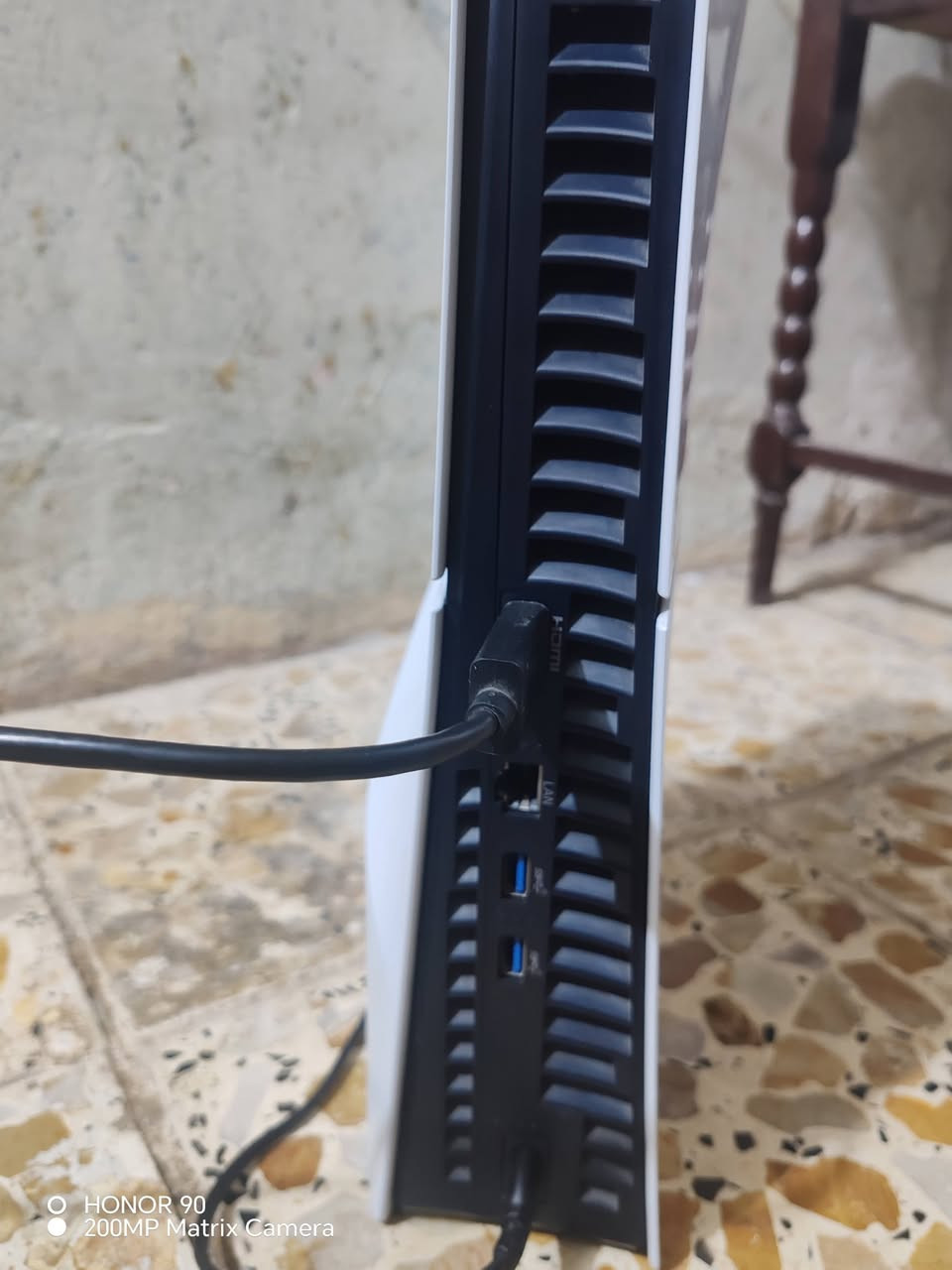 السلام عليكم شباب عندي بلي فايف اسلم نضيف بلجيس مامستخدم قليل لامع  لا مفتوح ولا امصلح ملحقاتة الأصلية فقط السعر ٧٧٥ وبي مجال مكاني بغداد وهذا رقمي ***********
