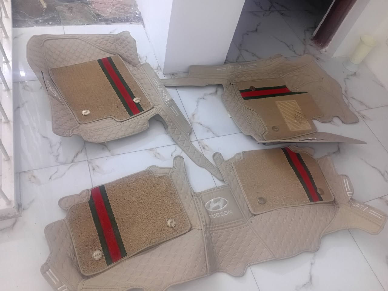 السلام عليكم
للبيع ارضيات توسان تغطي الدوسه السعر قفل ٥٠ الف للاستفسار ***********
