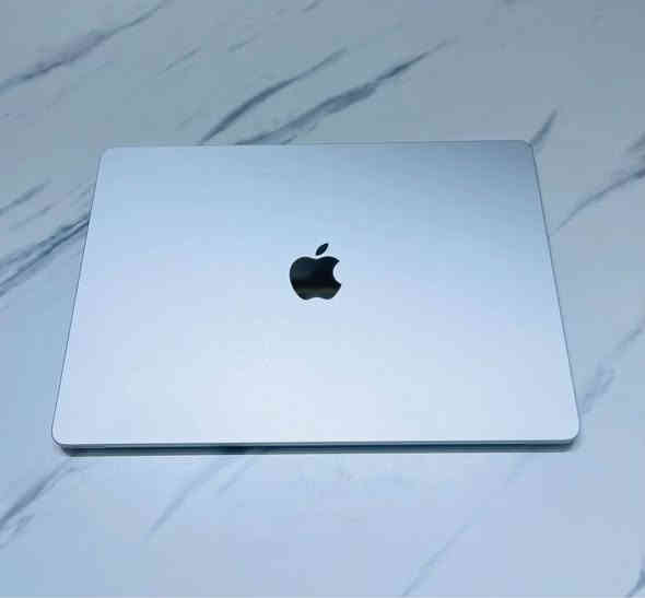 MacBook Air M2 15 inch 2023

المواصفات:-
-حجم الشاشة: 15،3 بوصة 
-سنة الإصدار: 2023
-المعالج: M2
‏-CPU: 8 -CORE 
‏-GPU: 10-CORE
-الذاكرة العشوائية: RAM 8GB
-سعة التخزين: SSD 256GB
-عدد دورات البطارية: 5 دورة فقط!
-الحالة: ممتاز كألجديد حرفياً
-مع هدية حافظه غلاف شفاف للماك

السعر: 1,245,000 د.ع

التوصيل: مجاني إلى جميع المحافظات، مع إمكانية فحص الجهاز عند الاستلام قبل الدفع.

للطلب أو الاستفسار:-
إرسال رسالة أو الاتصال على :
‎              0770 5266 000 / واتساب 

للمزيد تابعوا صفحتنا على إنستغرام: 
‏amwaj.macstore بغداد
