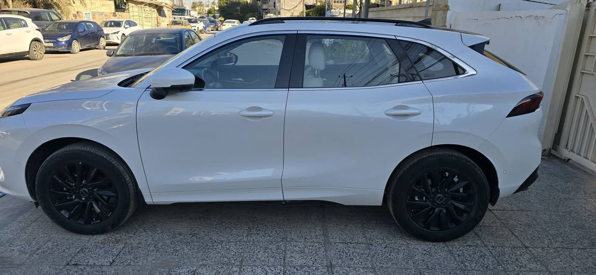 للبيع او مراوس بدونك فنك اعلى دونج فينج T5 Evo وكالة ليث العبيدي
الموديل :2024
اللون : ابيض
عداد المسافة: 31
حجم المحرك : 1.5 تيربو ميسيوبيشي
رقم السيارة :سليمانيه باسمي 
مواصفات السيارة:
كشنات : جلد لون ابيض كهرباء 
تدفئه كشنات 
حساس : امامي وخلفي
مثبت سرعة كروس
ستيرن رياضي تحكمات جهتين
كامره دواره 360
سقف بانوراما 
مانع انزلاق abs
ثلاجه مركزيه 
رادار جانبي 
بضمان الشركه 
نظام المساعدة على نزول المنحدرات
مكفوله كفاله عامه عدا بارد بسيط في باب الصدر بدون تكحيل 
توقف ذاتي Auto Hold
جنطة كهربائي 
لد نهاري  لايت زنون  
للاستفسار اكثر 
الاتصال على هذا الرقم 
***********
العنوان بغداد العامريه حي الاقتصادين
السعر 24  مليون قابل للتفوض
