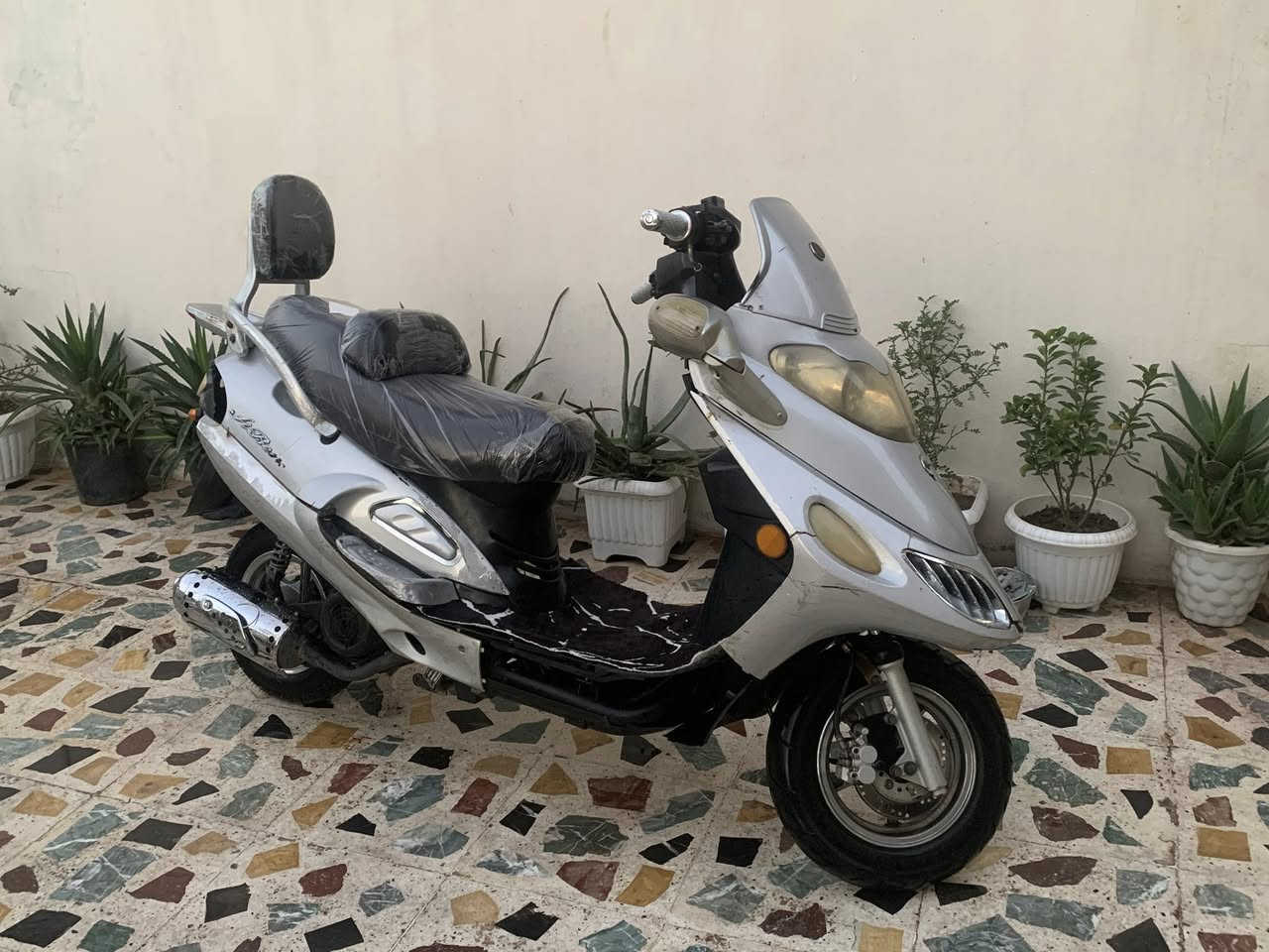 السلام عليكم للبيع دراجه YBMمرزي 2018الدراجه كامله شغل واطلع السعر 350الف وبي مجال استفسار ***********
