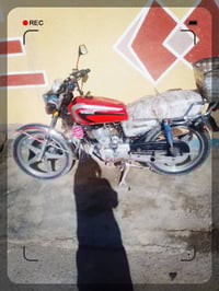 دراجه للبيع نظيفة و مكفوله بدون اوراق الرقم 07862117111 السعر 300