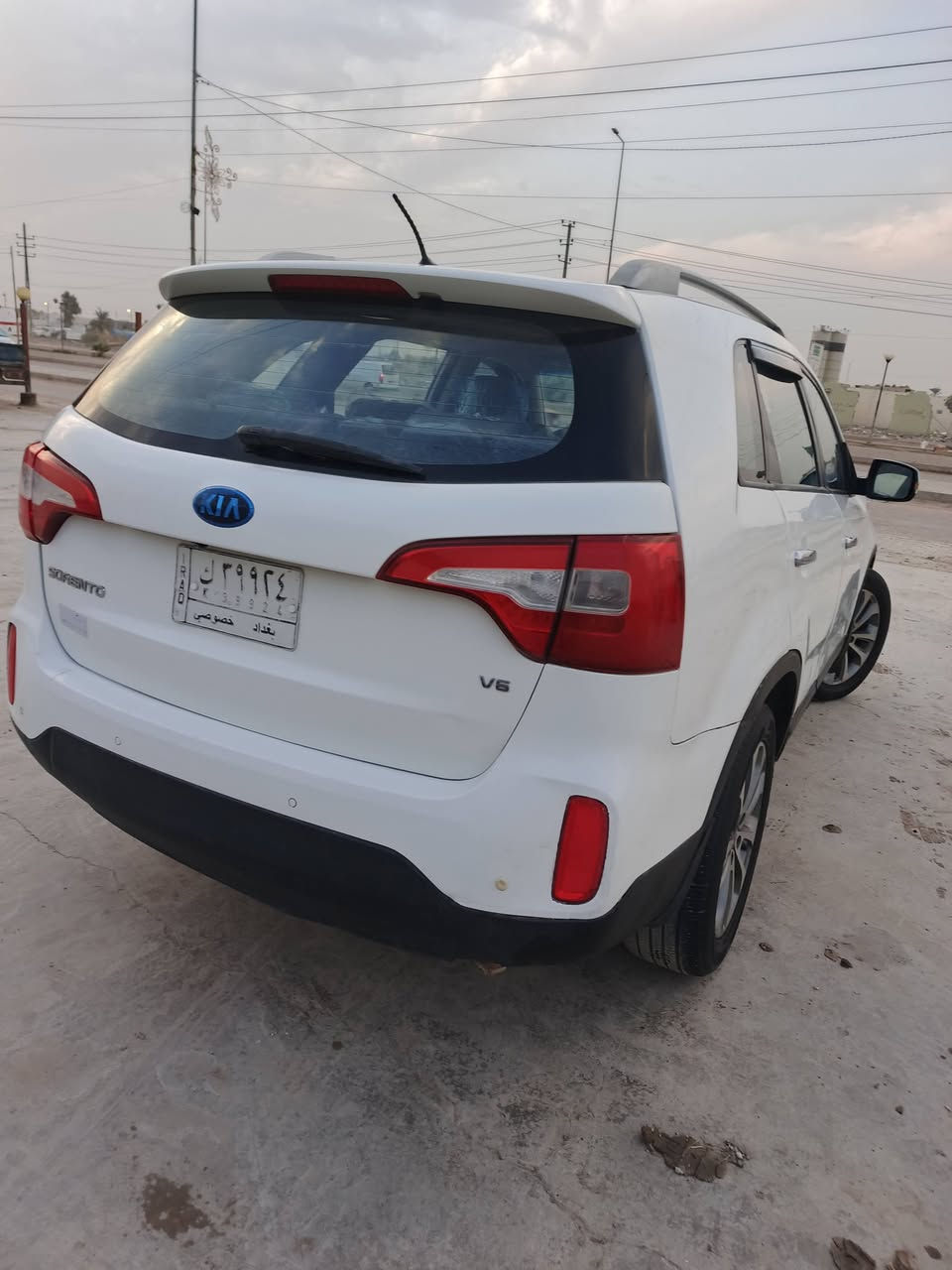 للبيع سورنتو موديل 2015
 رقم بغداد سنويه لل27فول مواصفات عدا الفتحة محرك ستة 7راكب
 3 قطع تبريد حادثها تچيه 
((السعر 135 ورقة )) العنوان: الدوانيه 
الرقم:  ***********
