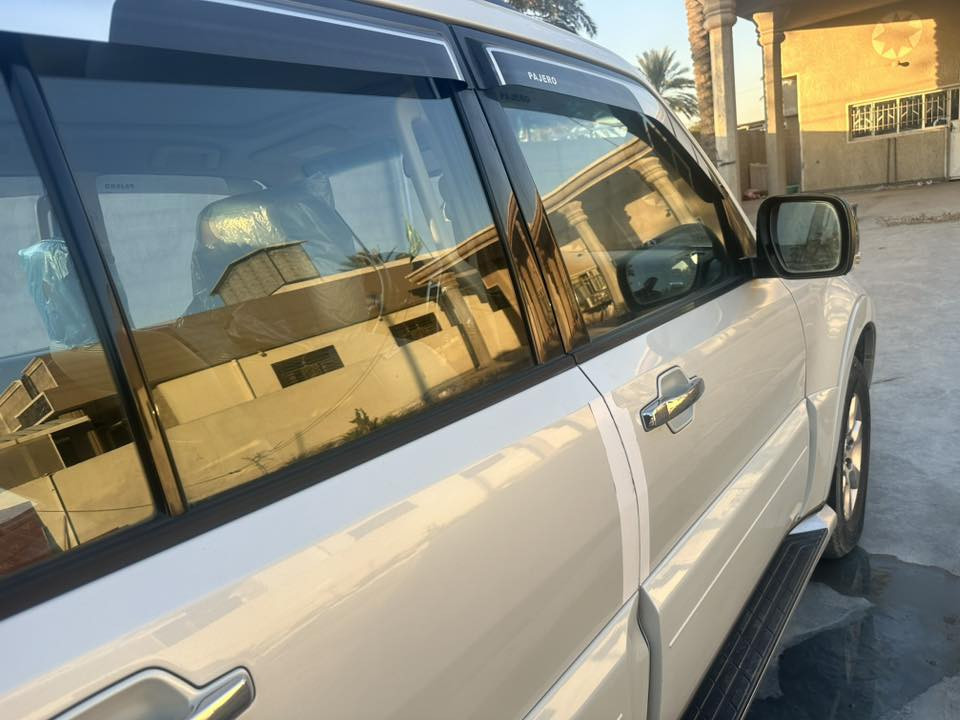 للبيع باجيرو 2015 حبتور فول
مكفوله من صبغ وبارد وكلشي صدر جديد تاير جديد ياباني
تبريد دمام سلايد محرك كير جدد السيارة برغي مامفتوح بيهه كلش نضيفة عله ايدي سنويه مجدده الى 2030 
بسمي رقم مميز السعر 205$
بغداد اليوسفية ناحية الرشيد ***********
