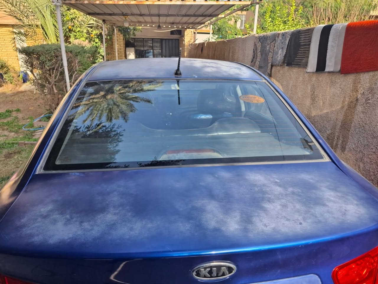 السلام عليكم 
سيراتو 13 فول عدا الفتحه رقم سليمانيه سنويه بأسمي 
رقم وهزه وسنويه جديده 
بدون ضربه أو صبغ فقط الدعاميه صبغ 
السونار قديم بس نفس السونار مكان بغداد العامريه 
السعر 98 ... جاهزه السياره 
***********
