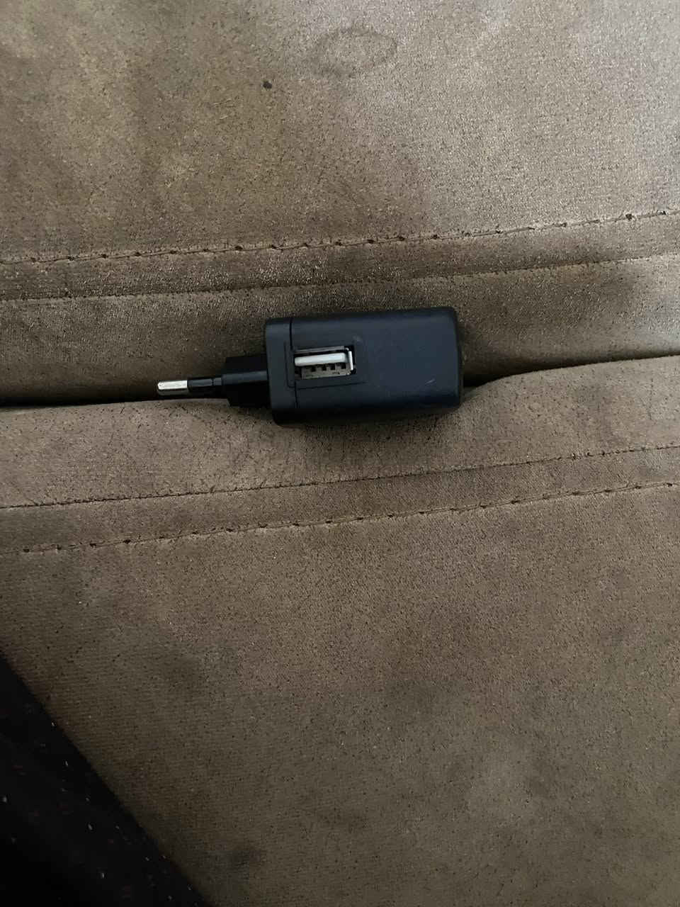 اغراض للبيع رفوف مع ملحقاتها مثل مامبين ادناه ٨رفوف طولها ٢٤٤سنتمتر مع٨رفوف طول١٢٢سنتمتر شبه جديدة عمل خاص مع ثمانية رفوف متفرقة مع صحن عدد٢للشبكات الانترنت حجم٣٠واحد كامل والثاني نقص اًولمبي مع سجج مال مولايلات عدد٣٧مع جناكيل مال الموبايل اكثر من٤٠٠ حجم ثخين استل ستيل مع رؤس شاحنة اكثرمن الف سعر الواحد قفل١٥٠دينار اللي يحب يتصل على ***********او***********وشكراموجودات في حي الاعلام شارع البدالة
