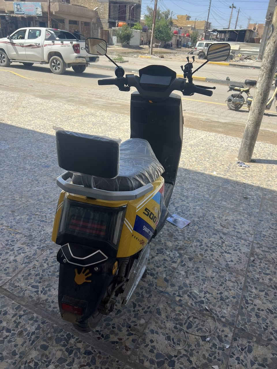 دراجه
ملف 2000 
سرعة 60 
مسافه 40 كيلو حقيقي 
بطاريات 6 كبار ولي الاصلي حجم 32 امبير 
دسكات امامي خلفي 
4 كير امامي 
وكير رجوع للخلف 
لايتات نهاري 
بك لايت ليد 
عالي ناصي 
دبل اشاره 
شاشه اعطال ذكيه 
موصلات الدراجه من كيبلات + فيشه من اجود النوعيات العازله للماء والرطوبه والغبار
سعر ٥٥٠
التواصل ***********
