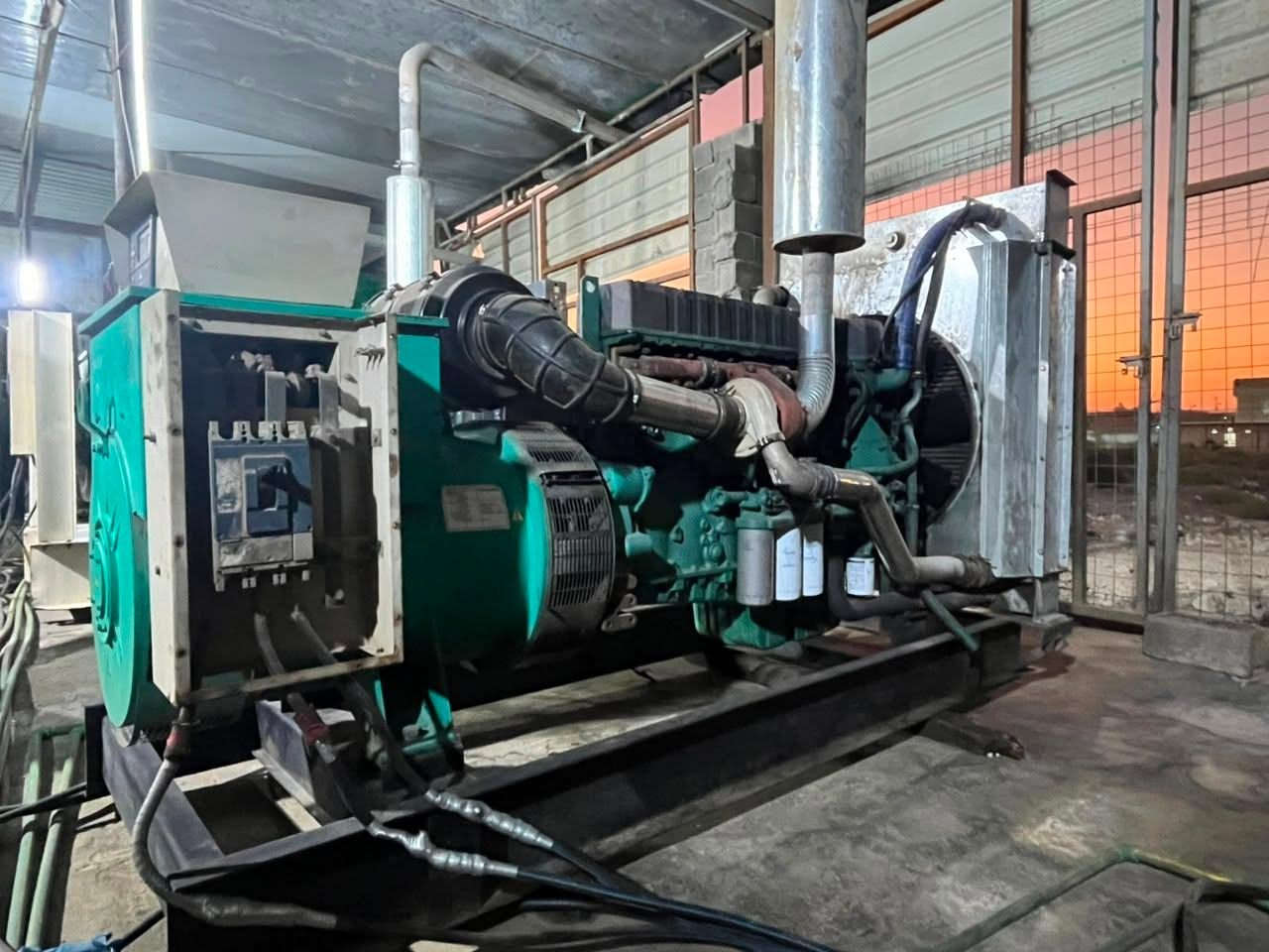 سلام عليكم  فالفو دي 12 للبيع مجفته جديد وفرت بسبب الحمل الزايد راس توليد 400kv اصلي بلادي مامفتوح   مكاني بغداد الشعلة اتصل  ***********  سعرها 63وبيها مجال قليل
