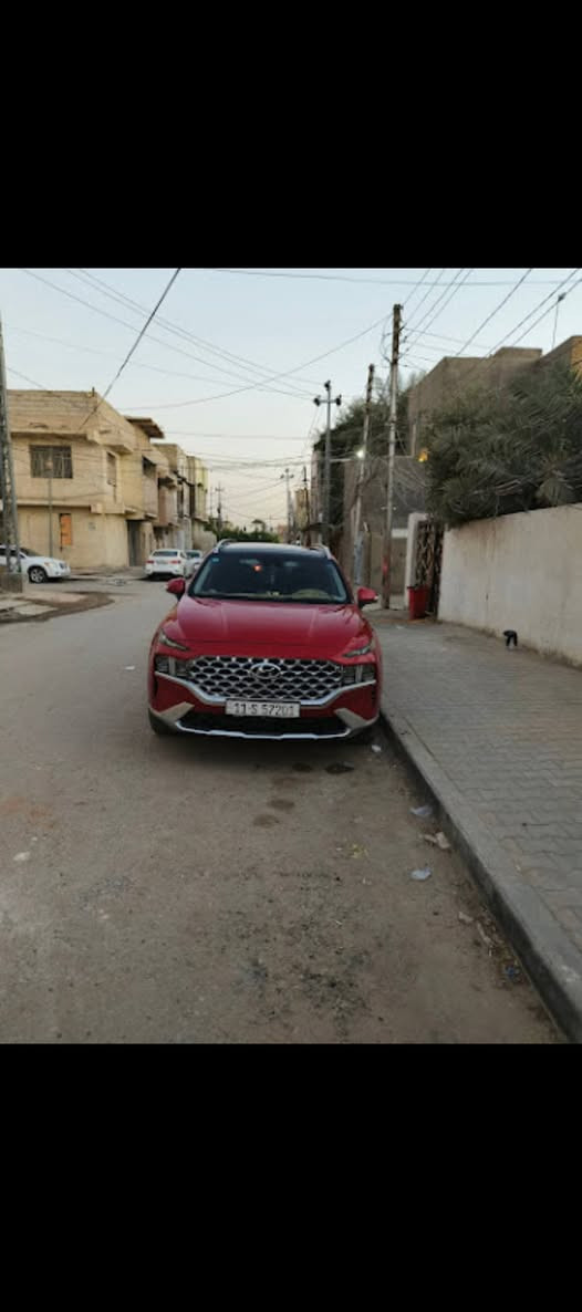 السلام عليكم 

للبيع هيونداي سنتافي 2022 فئة ( كالكرافي 1/1 ) 

فول مواصفات (VIP) اعلى خط انتاج

السيارة رقم بغداد  الجديد بأسمي  

 ماشيه 61الف 
حادث نص الجاملغ و نص البنيد بدون دواخل صور الحادث بل منشور
المواصفات :

محركها 2500 " توربو 281 حصان اقوى عزم من الستة سلندر و اقتصادي

  كير  ٨ نمر  دبل كلج 

تشغيل بصمة و تشغيل عن بعد

بصمة دخول و بصمة خروج

السيارة تتقدم و تترجع من البصمة

فتحة سقف بنوراما 

كامرات 360 درجة

حساس و رادرات 360 درجة 

خاصية الاوتو بارك 

رادار امامي خلفي توقف ذاتي رادار جانبي تنبيه و نقاط عمياء

جميع الكشنات كهرباء 

جميع الكشنات جلد

كشنات امامية تدفئة تبريد 

الكشنات الخلفية تدفئة

كشن سايق خزن وضعيات

مع بردات خلفية بلاد

اشاير بالمري

مري شفط 

مري قلاب مع البك

شاشة كبيرة معَ نظام سماعات هارمن كاردن 16 سماعة

مع نظام Apple CarPlay, Android Auto

ايضاً انارة محيطة داخل السيارة متغيرة الألوان 

مع نظام شحن وايرلس للهاتف

ايضاً اوامر صوتيه

اربع انظمة قيادة (سبورت ،كومفورت ، ثلجي ، سمارت)

عداد السرعة في شاشة السائق يتغير حسب نظام القيادة

مع نظام نزول المنحدرات
لايت امامي اربع عدسات زنون عالي ناصي مع لد نهاري 

بك لايت لد 

اشارة ترحيب عند الاقتراب من السيارة

صندوك شفط كهرباء ايضاً فتح تلقائي 

كامرات اشارة في شاشة السائق 

ويل كب حجم 20

نظام اطفاء و اعادة تشغيل الاقتصادي في الأزدحام 

تدفئة بالستيرن ، شفتات بالستيرن

المواصفات ما تخلص بيها بعد 

السعر اتصل 

 الرقم: (***********) واتساب

مكان السياره نجف
