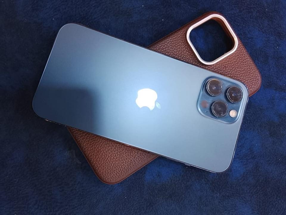 سلام عليكم عندي ايفون١٢ للبيع أو مواوس شنو عندك نزل


**إذا كنت صاحب هذا الإعلان وتريد حذفه لأي سبب، رجاءا أرسل رسالة إلى الدعم الفني**