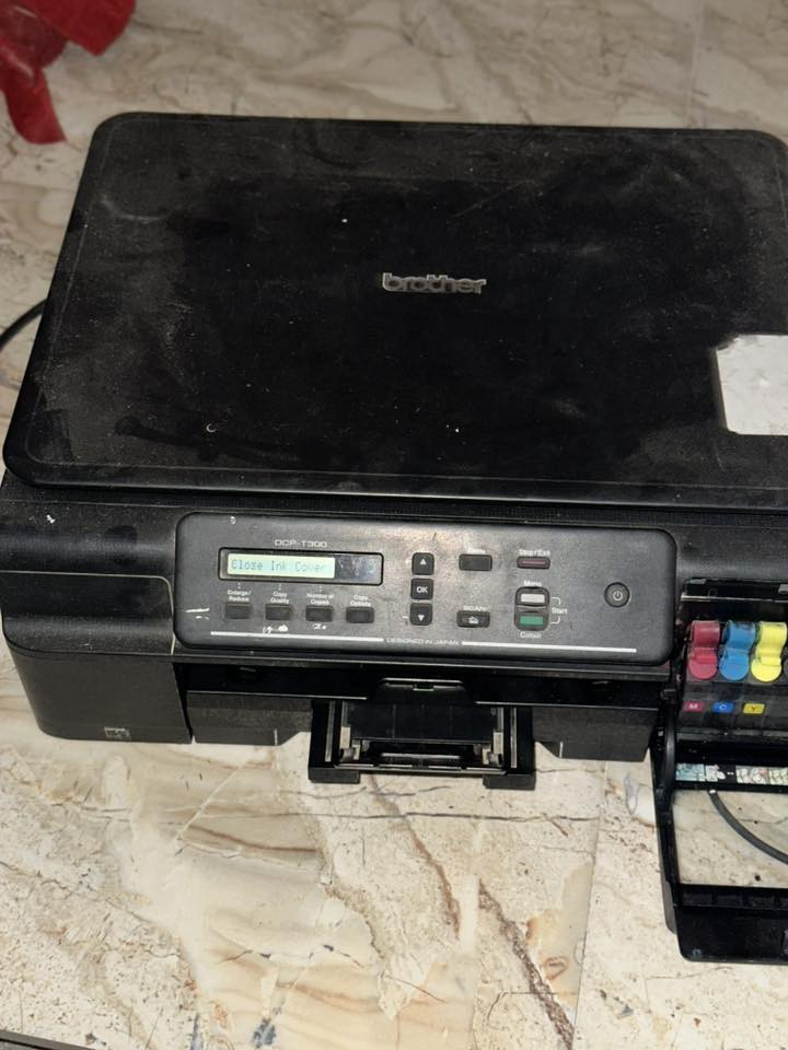 طابعه للبيع. بسعر حلو
***********
