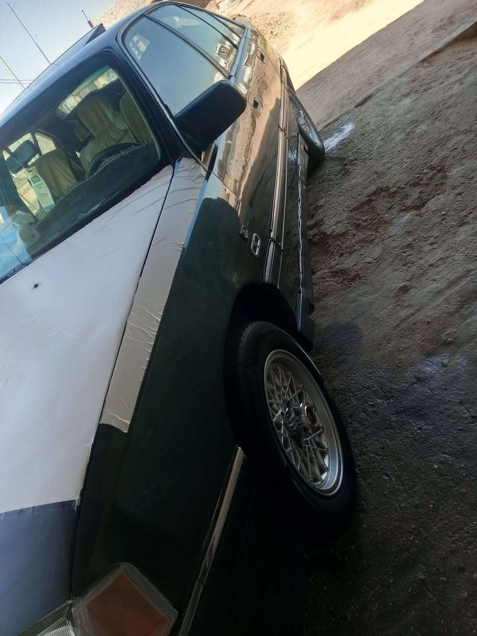 السلام عليكم اوبل للبيع او مراوس حسب القناعه مكان السياره الرمادي سياره حيل جديده صدر محرك جير كله جديد قشرها كلش جديد سياره خير من الله بيع او مراوس حسب القناعه ***********
