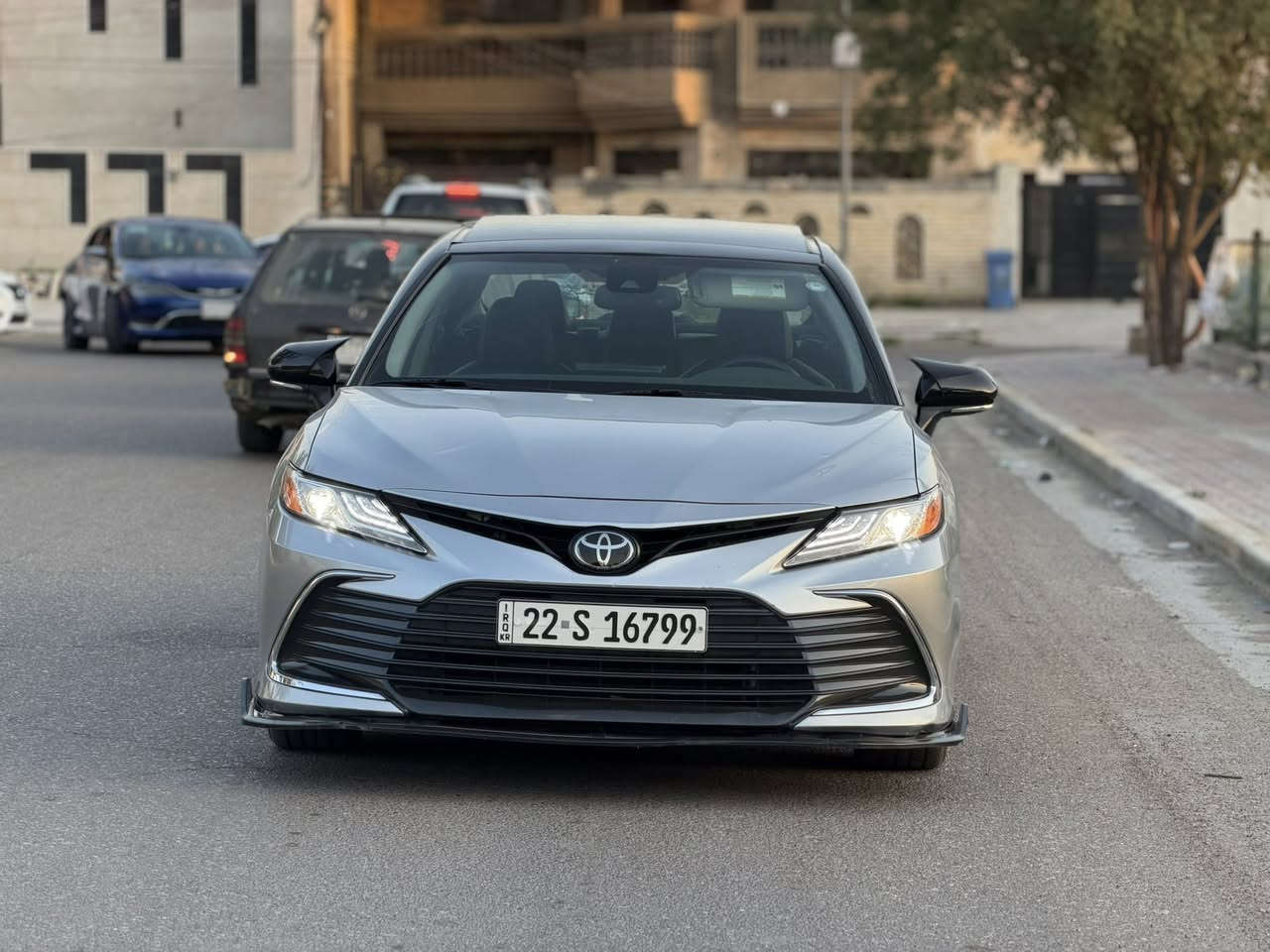 𝐓𝐎𝐘𝐎𝐓𝐀 𝐂𝐀𝐌𝐑𝐘-𝐗𝐋𝐄
تويوتا كامري (XLE) موديل : 2023 
السيارة مرقمة اربيل تحويل للمشتري   
اللون : مميز سلفر
السيارة بجمها كبس برغي ممفتوح بي
حادثها خلفي باب مبدل ومصبوغ   + التمكة من فوك بيها طخه وانصبغت +  صبغ بالصندوك قليل / 
السيارة مبدل بيها فقط باب الباقي كله بلادي
حجم المحرك : V4  2.5L 
المواصفات 
: 𝐗𝐋𝐄 معروفة  فول مواصفات للاخير
 مواصفات/
فتحة سقف بنوراما 
كيــــج الكـــترونـــي
شاشة كبير لمس(𝐉𝐁𝐋)
سيتم سماعات (𝐉𝐁𝐋)
شحن وايـــر ليـــس
كــــاميــــرة
ابواب  بصمة
بصمة تشغيل 
تشغيل عن بعد
هاند بريك بصمة
اوتو هولد (𝐀𝐔𝐓𝐎 𝐇𝐎𝐋𝐃)
اوتو ستارت (𝐀𝐔𝐓𝐎 𝐒𝐓𝐀𝐑𝐓)
اوتو ستوب (𝐀𝐔𝐓𝐎 𝐒𝐓𝐎𝐏)
رادار امامي (تحديد مسار)
‏‎رادار جانبي (نقاط عمياء)
‏‎رادار خلفي (التحذير من الاصطدام)
‏‎حساسات امامي
‏‎حساسات جانبي 
‏‎حساسات خلفي 
نظام (𝐄𝐂𝐎)
نظام (𝐍𝐎𝐑𝐌𝐀𝐋)
نظام (𝐒𝐏𝐎𝐑𝐓)
مانع انزلاق+𝐀𝐁𝐒
تحكيمات استيرن
استيرن هيتر
كشنات جلد
كشنات كهربائي
كشنات هيتر
تبريد مركزي
لايتات (𝐋𝐄𝐃) ليـــد عدسة زينون
بكلايتات (𝐋𝐄𝐃) ليـــد
ويـــل كـــروم 
واتساب   + ☎️ ***********  
عنوان📍بغداد / الكرخ حي الجهاد الاطباء 
سعرها 208 ورقة
