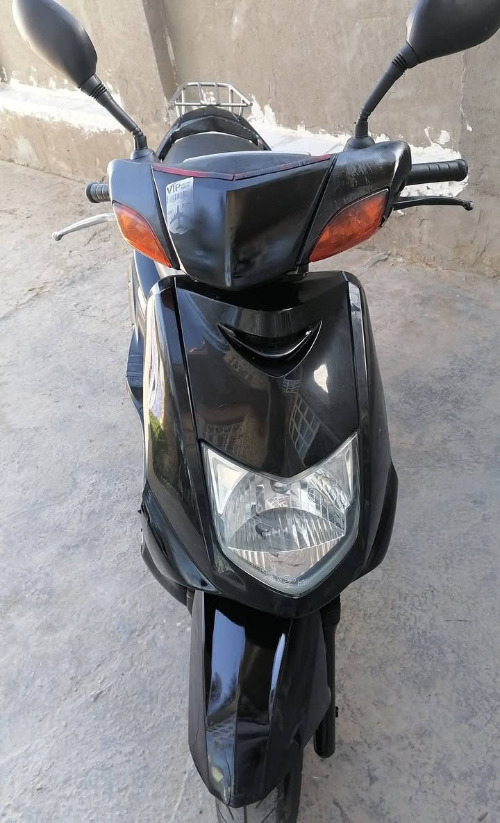 سلام عليكم سكنس فحل للبيع
دراجه ناعمه نكره سلف😍
محرك خير من الله 150cc شلعه ومعدل
كهربائياتها شغاله مابيها اي نقص 
جيب فيتر وتعال رقم ***********
ب500
