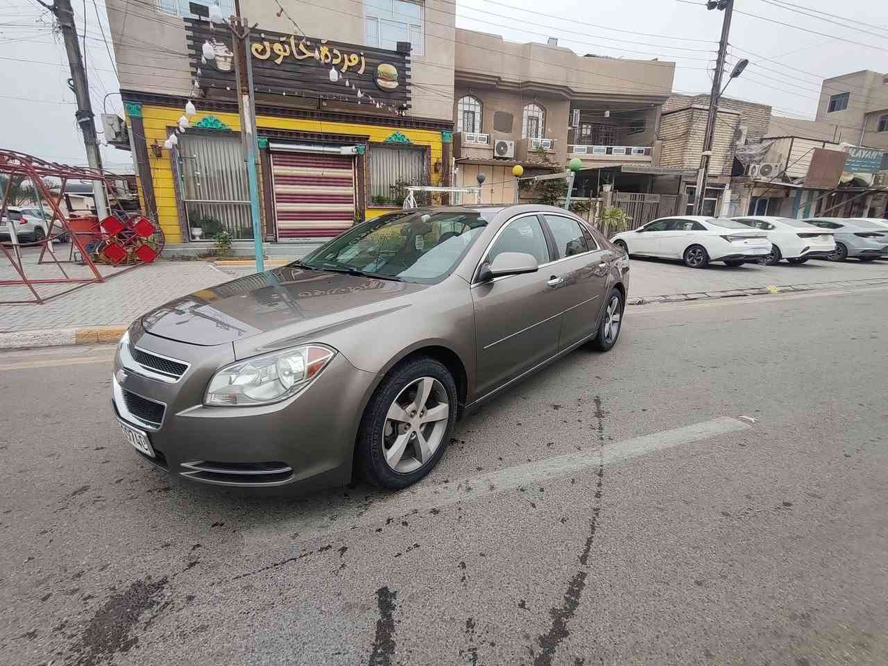 السلام عليكم عندي ماليبو موديل 2012وارد امريكي مكفوله بدون صبغ رقم سليمانيه بأسمي لل30 محرك 4سلندر 2400كير محرك خير من الله تبريد ثلج مواصفاتها داخل اسود تحكم ستيرن جهتين كشن السايق كهرباء والسياره جديده وحلوه مال بيت سعرها 80وبيها مجال بيع او مراوس للاستفسار الاتصال ***********
