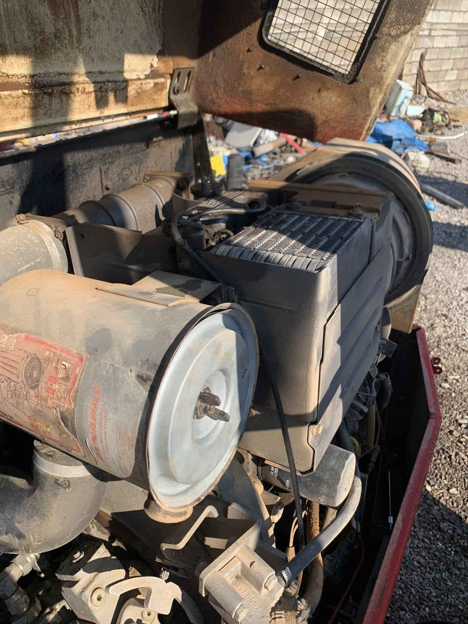 حادله داينباك الماني محرك دويس بستمين
٢.٥ طن   ١٢٠ سنتم موديل١٩٩٨ بدون رقم
قضاء رانيه سليمانية *********** واتساب
