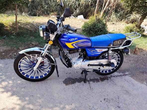 للبيع دراجة سيفان موديل ٢٤ شكل ٢٥ دراجه جديدة مابيه اي نقص محرك ضاغطه وزنجيل كهربائيات كله فول اوراق كارتونيه ومنفيس فقط بدون كمرك مكان بغداد المدائن سلمان باك سعر ٨٥٠ وبيه مجال للاستفسار *********** واتساب الموشراي لايتصل ولا يعلق لحد يكسر بحلال العالم
