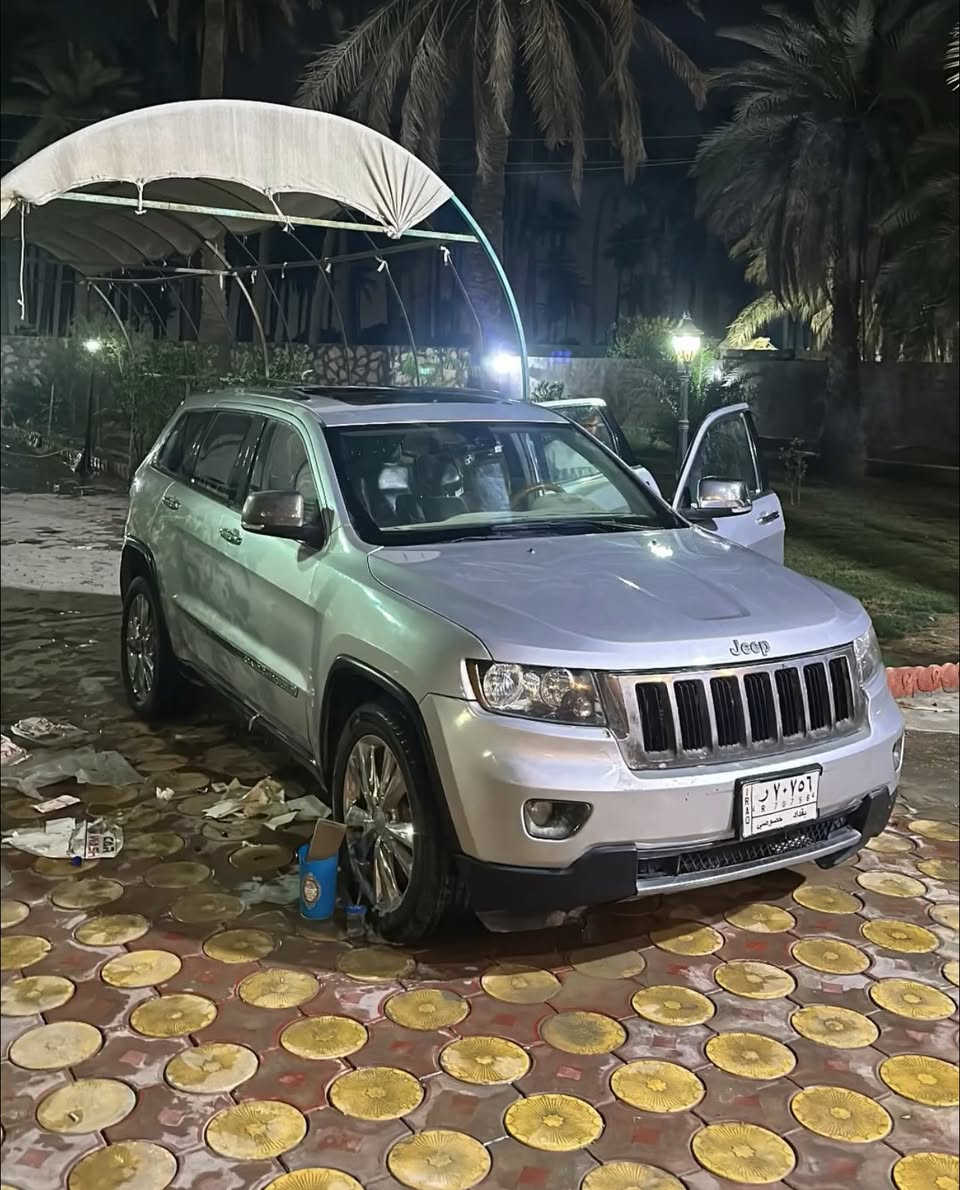 اللهم صلي علي محمد وال محمد 
السلام عليكم اخوان 
جيب اوفر لاند 
مكينه هيمي جديده هستوني شادهه شرط الفحص 
موديل 2012 
السياره نصبتهه تخبل احله من الصور 
حادثهه جاملغين صبغ فقط وثنين بيبان صبغ فقط جهه اليمنه 
سعرهه 143 وبيهه مجال وتشلع عيوني 
مكاني ديوانيه 
واتساب *********** 
او راسلني خاص
