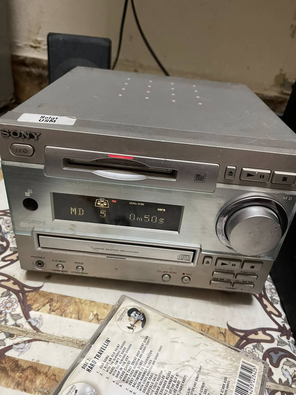 سبيكر ماركة سوني شغال عدة مداخل كلها شغاله ياخذ قرص صوتي وقرص حجم زغير بالأعلى بي خاصية التسجيل من قرص الئ قرص بي راديو 4 موجوات يمكن خلي نكول موجتين بدون سماعات السعر (40) شامل مع التوصيل


**إذا كنت صاحب هذا الإعلان وتريد حذفه لأي سبب، رجاءا أرسل رسالة إلى الدعم الفني**