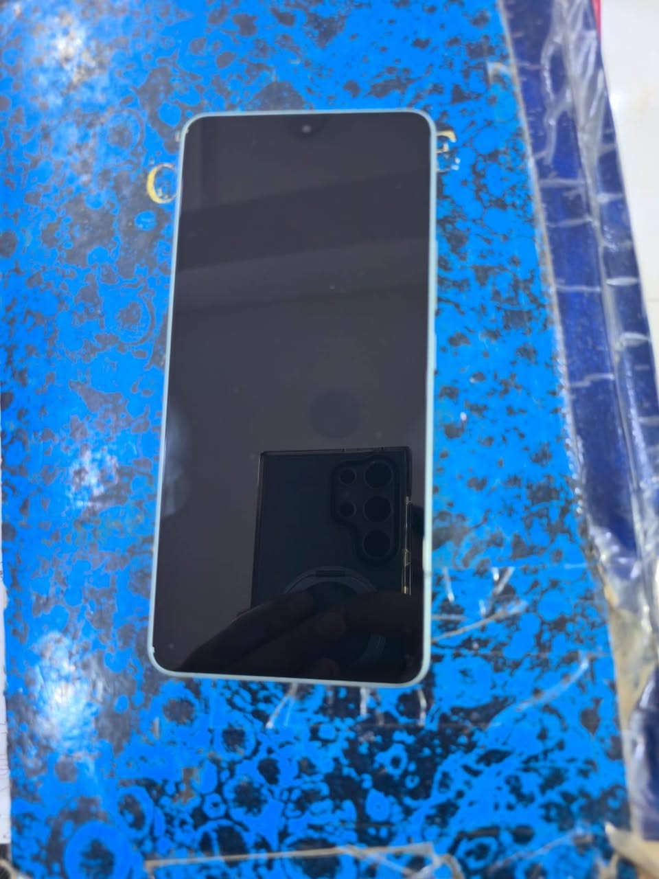 السلام عليكم بوكو F6 ذاكره 512 داخليه 12 جهاز نضيف ما شايف التصليح مكاني كوت زين القوس ***********
بوكو F6 يجمع بين معالج قوي (Snapdragon 8s Gen 3) وشاشة AMOLED ممتازة بمعدل 120Hz، مع كاميرا رئيسية 50MP مزودة بـ OIS، وبطارية كبيرة تدعم الشحن السريع 90W، ويأتي بتصميم خفيف، ويقدم خيارات تخزين (12+512 جيجابايت)،
