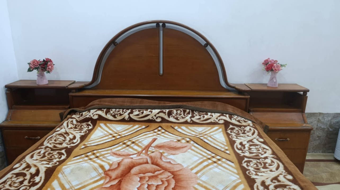 غرفة نوم صاج داخل وخارج 
نظيفة نجاره درجة اولى 
السعر/550 وبيه مجال
العنوان/  بابل. شارع 80 على طريق كربلاء قرب محطة الوقود 
الرقم/*********** ابو سيف
