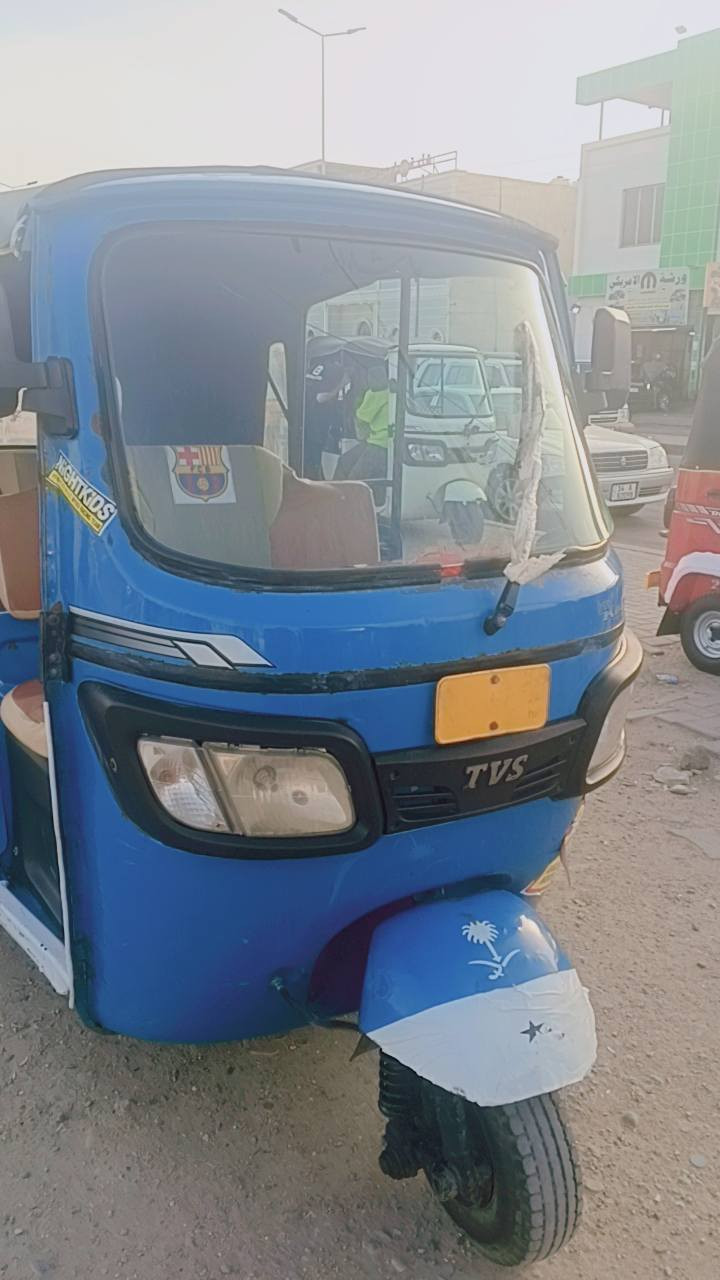 سلام عليكم تكتك للبيع موديل 22 اوراق اصوليه السعر 6 وربع وبيها مجال المحرك مجفت والبدي شوف العين الرقم *********** أنا مكلف النشر
