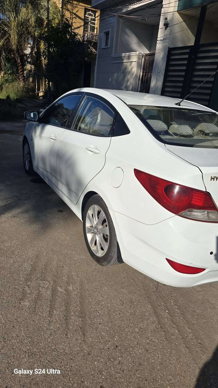 سلام عليكم
اكسنت  خليجي 

موديل 2011

محرك 1600 

سياره حلوه وكاعده 

موصفات 

فتحه 

شاير مري 

تحكم استيرن 

السعر105 وبيه مجال

سنويه ورقام جدد وهزه جديده 

وبعد تجي وشوف بعينك 

عنوان ديالى  ***********
