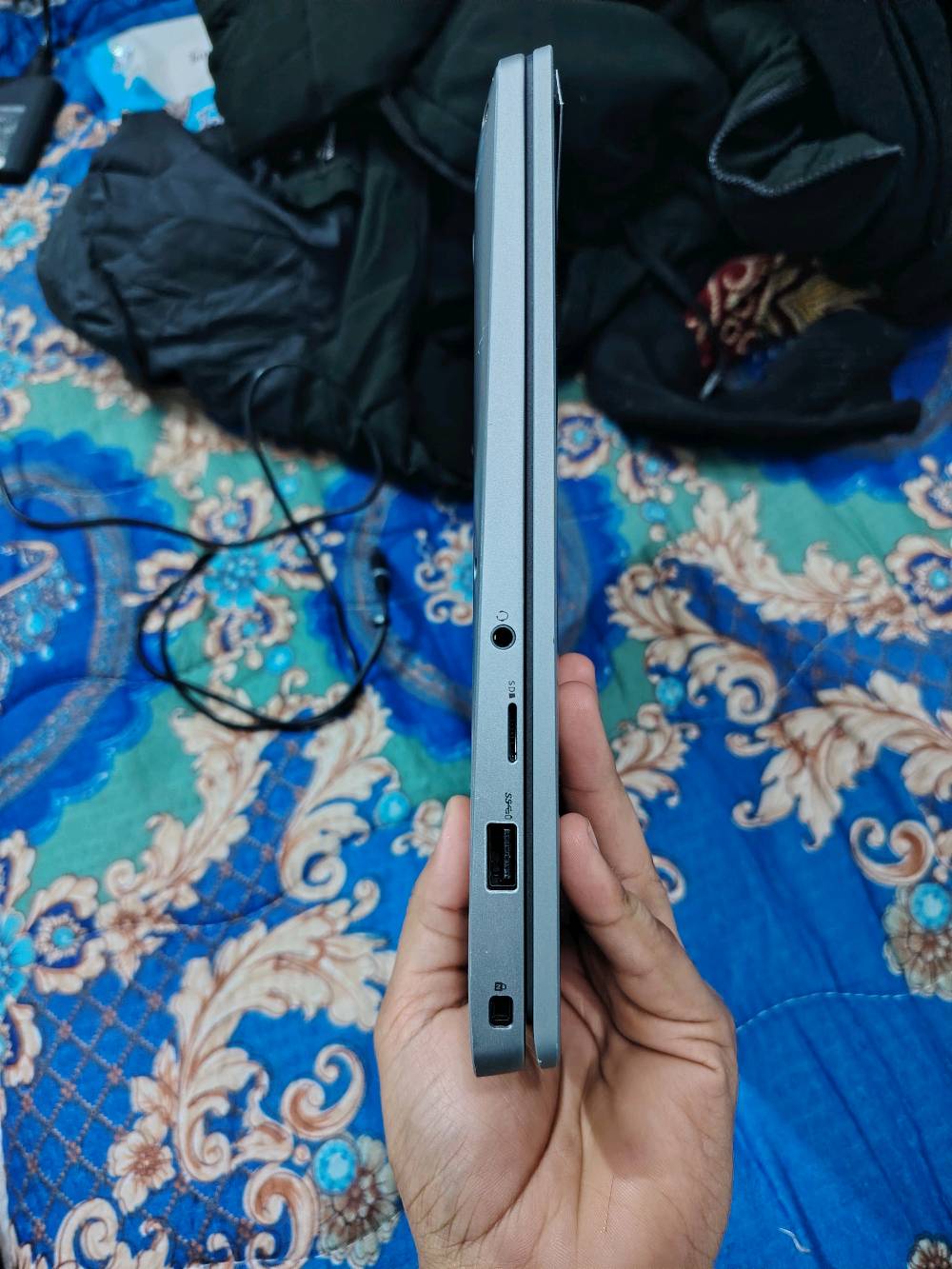 السلام عليكم
لابتوب dell latud 7400
رام 16 
معالج كور i5 جيل 8 
هارد 256
شاشة 14 لمس 
وندوز مفعل 
اريدها مراوس بنفس المواصفات لكن شاشة اكبر وايضا حديثة 
***********
