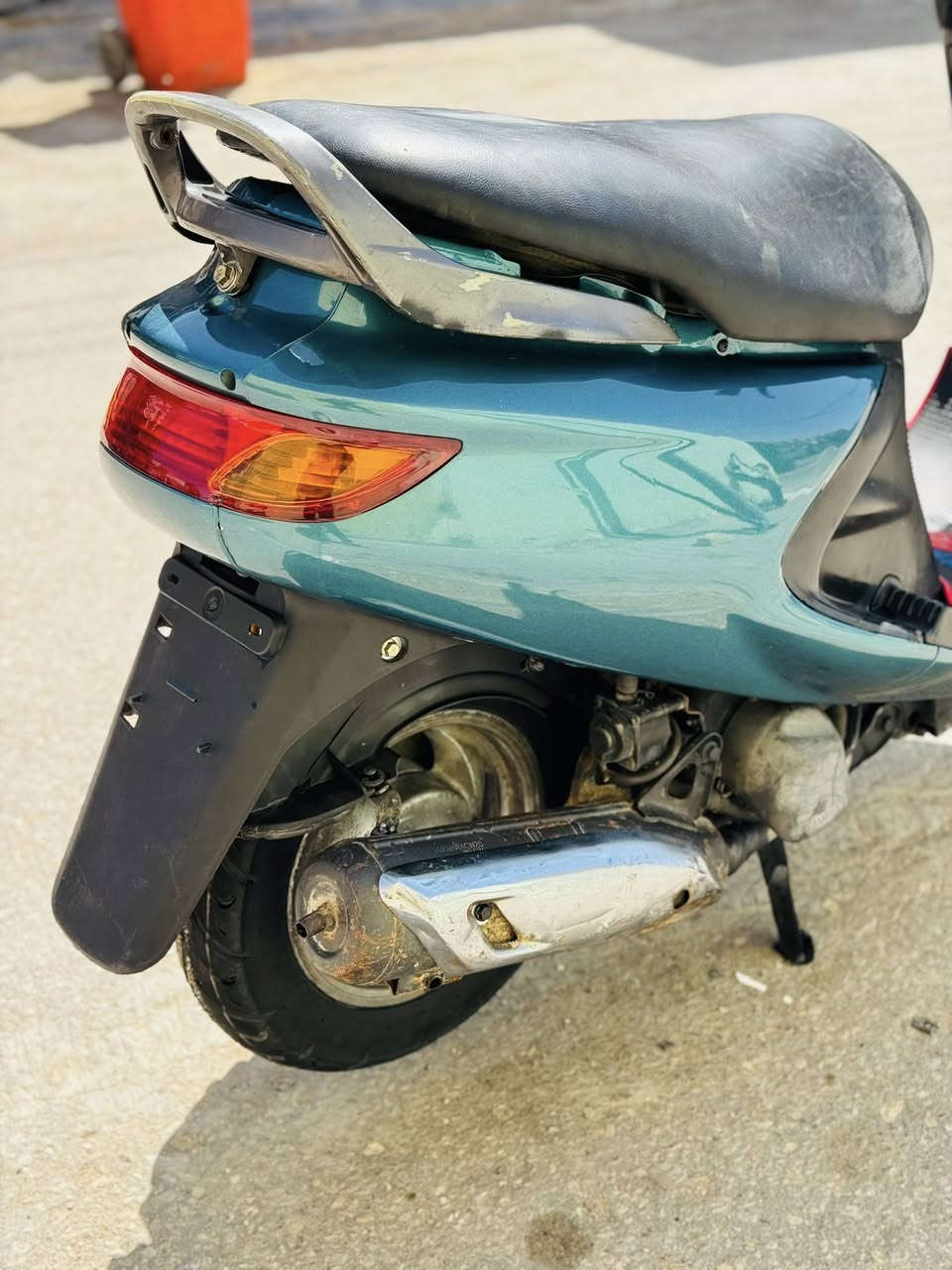 السلام عليكم فراشة فحل للبيع حلوى وجديدة كلش كاملة مكملة  السعر 525 وبية مجال لشراي يتصل عنوان نجف***********
