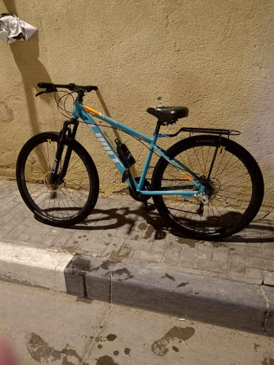 بايسكل جبلي للببع  السعر 100الف عنوني بصرة المعقل
***********
