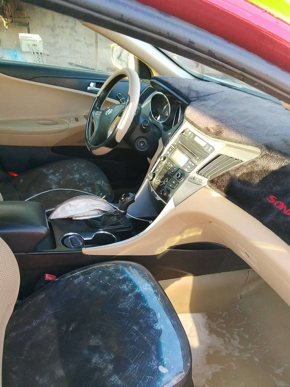 سوناته 13وارد امريكي سياره كير مكينه محرك  تبريد جاهزه سياره ليبر واحد بيها طخه بل بنيد الامامي بدلته بواحد اصلي تحويل ثاني يوم سعر 85وبي مجال رقم الهاتف ***********
