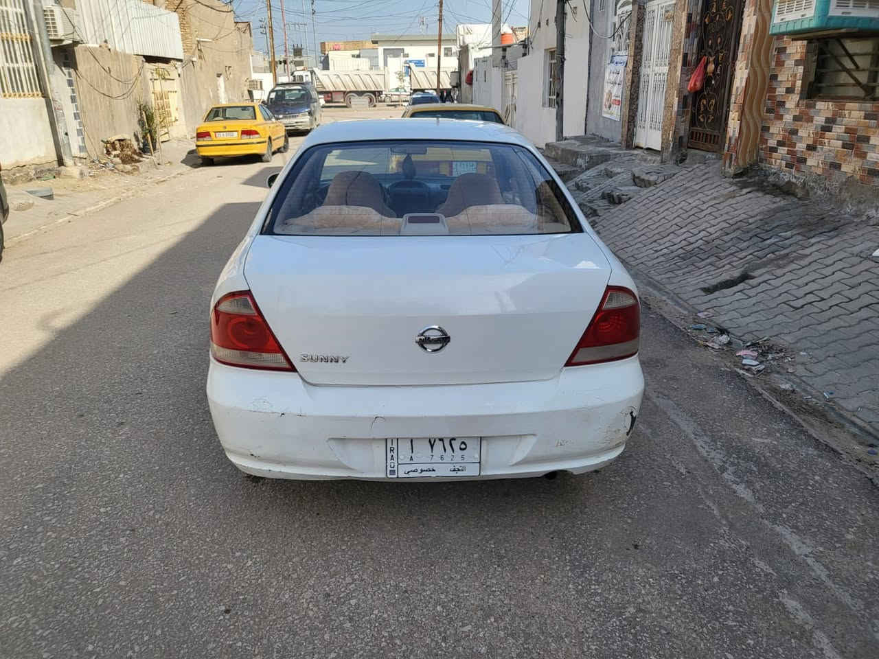 السلام عليكم 
نيسان سني مديل 2009 خليجي 
سياره جاهزه كير محرك جديد 
تخم تاير جديد 
حدادية جديده 
تبريد ثلج ❄️ 
تدفئة 🔥 
فول اوتماتيك 
جام اوتماتيك 
٤ دسك 
السياره على وضع الشركه 
السياره بيه صبغ قطعه ونص بدون دواخل 
السعر 94 وبيه مجال قليل جداً 
مكان السياره النجف 
الاستفسار اكثر الاتصال على الرقم ***********
