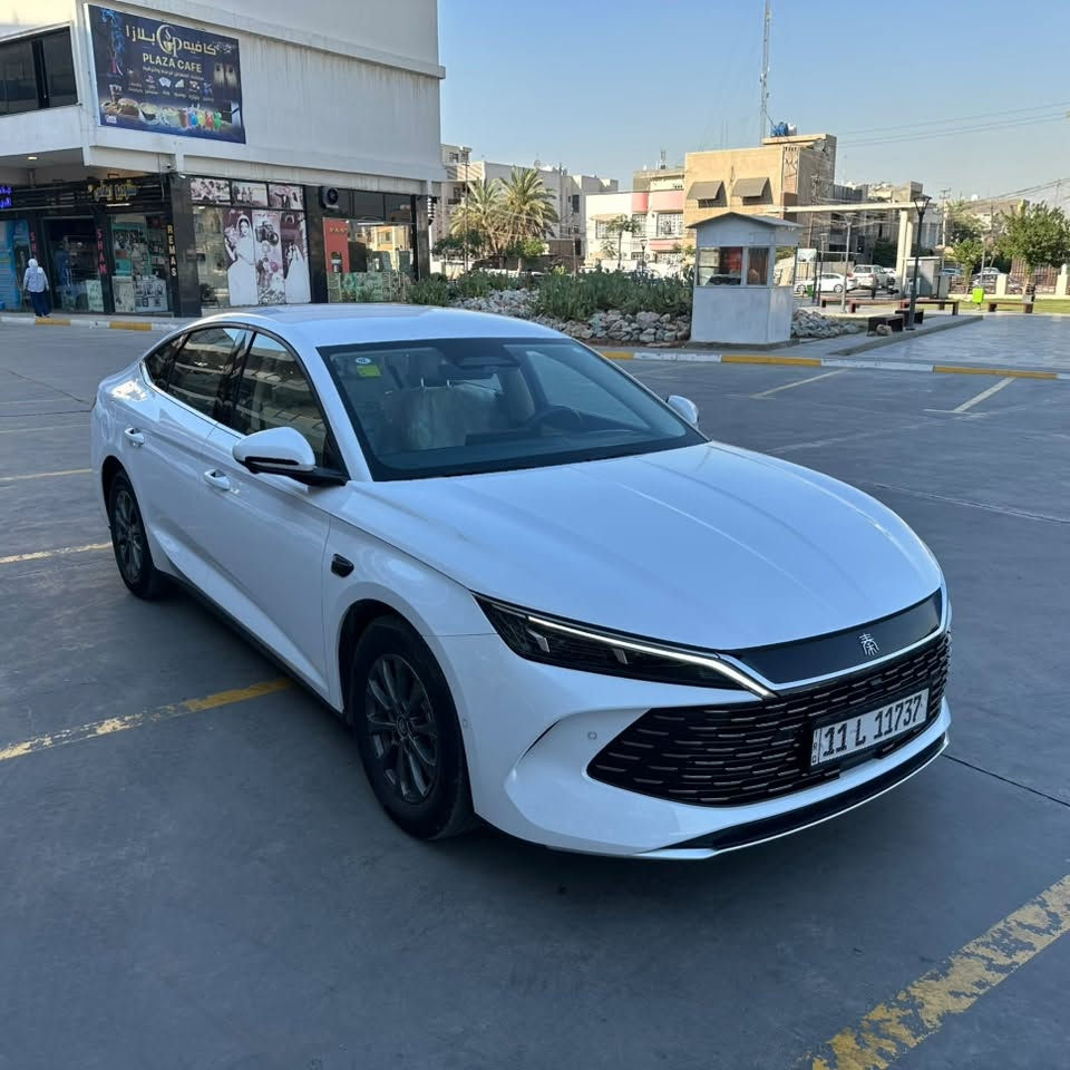 BYD QIN L(وارد دولة الصين)
الموديل :- 2025
عداد المسافة :- 21000 كم
مدى البطارية :- 80 كيلو 
مدى البطارية والبانزين :- 2100 كيلو 
المواصفات :-
1- بصمة ابواب وتشغيل
2- نظام ترحيب عند الاقتراب 
3- داخل جلد ابيض 
4- 13 كامرا 
5- اوتو بارك
6- رادار تفاعلي 
7- وبقية المواصفات الاساسية المعروفة
السعر 24،000،000 د.ع 
العنوان بغداد / جانب الكرخ
للإستفسار :-***********
