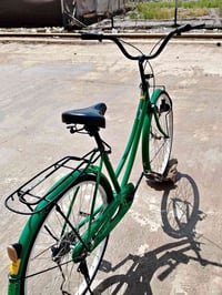 أخضر • نضافه ١٠٠٪ • قابلة للتفاوض