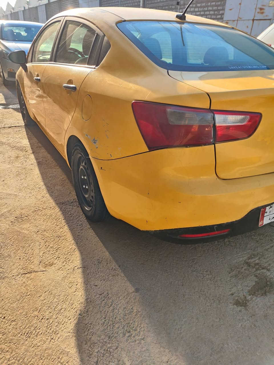 كيا ريو 2017 للبيع او مراوس حسب القناعة مثل ماموضح بالصور وارد امريكي السعر 80 وبيهة مجال شي قليل مكاني بغداد راشدية
***********
